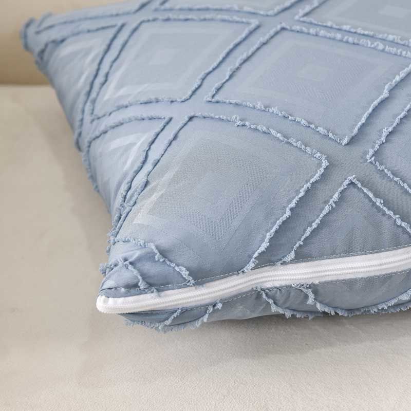Светло-голубой комплект из дву – обзор и цена Throw Pillow
